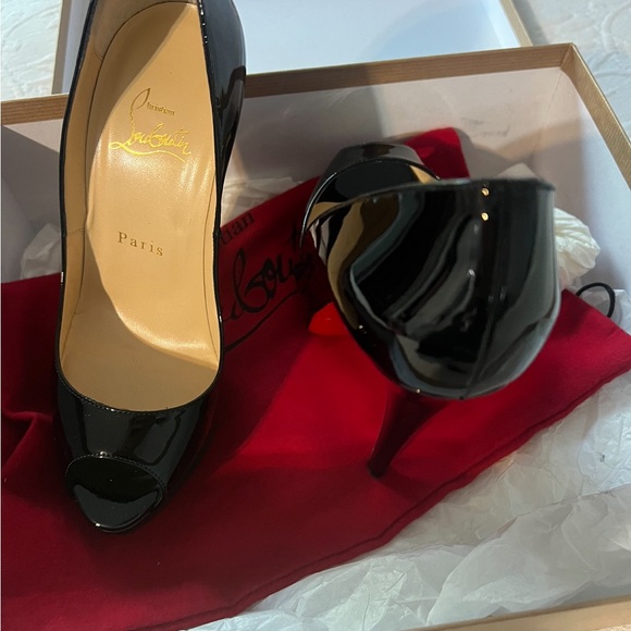 Louboutin heels - Picture 5 of 7